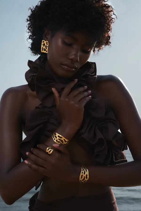 Lynyer, Campaign · location & studio